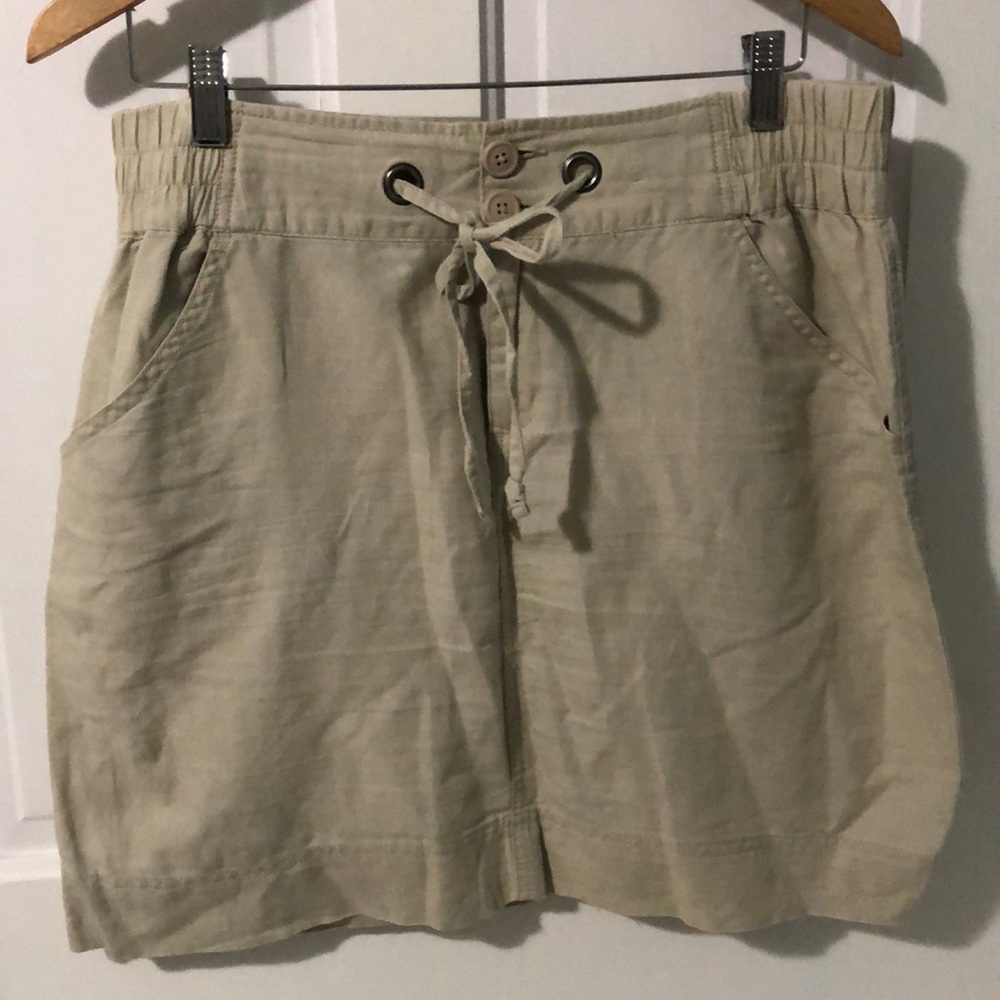 Columbia khaki skirt